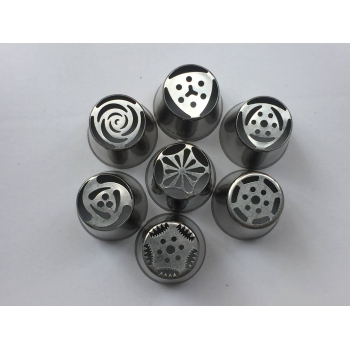 7 Douilles Russe inox spéciales "Décors Fleurs" dont 1 gratuite  - LOT