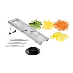 La mandoline équipée de 3 peignes inox 